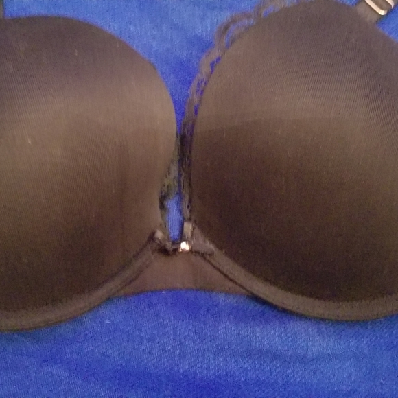 Black Bra 34D - Picture 4 of 6